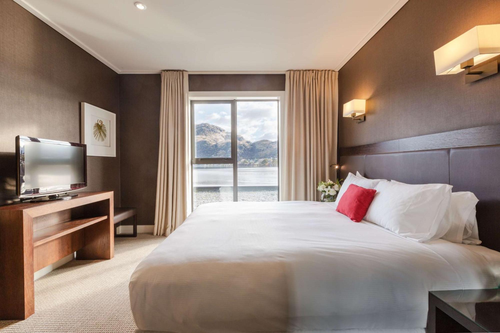 Hilton Queenstown Resort & Spa Resort
