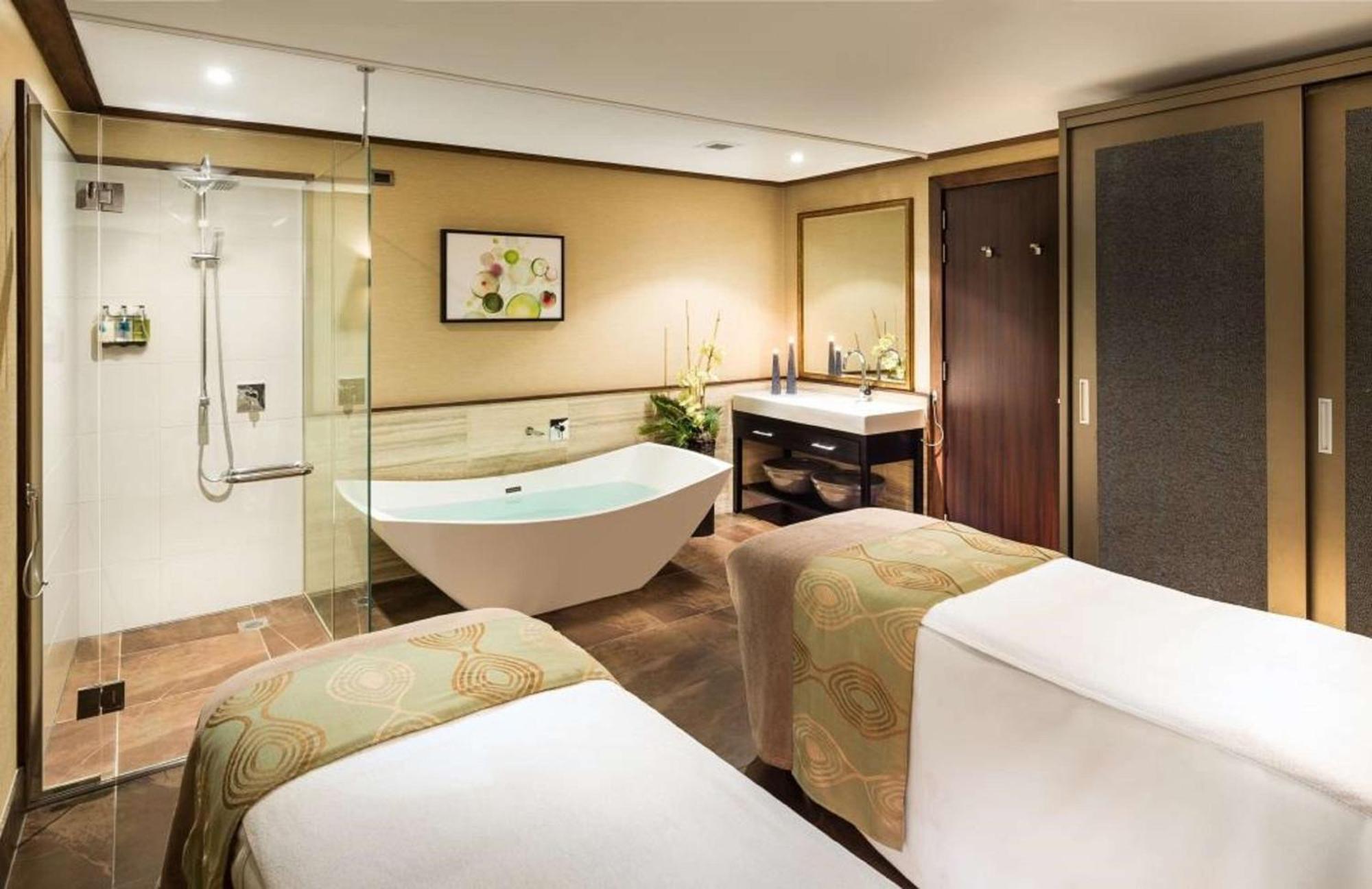 Hilton Queenstown Resort & Spa