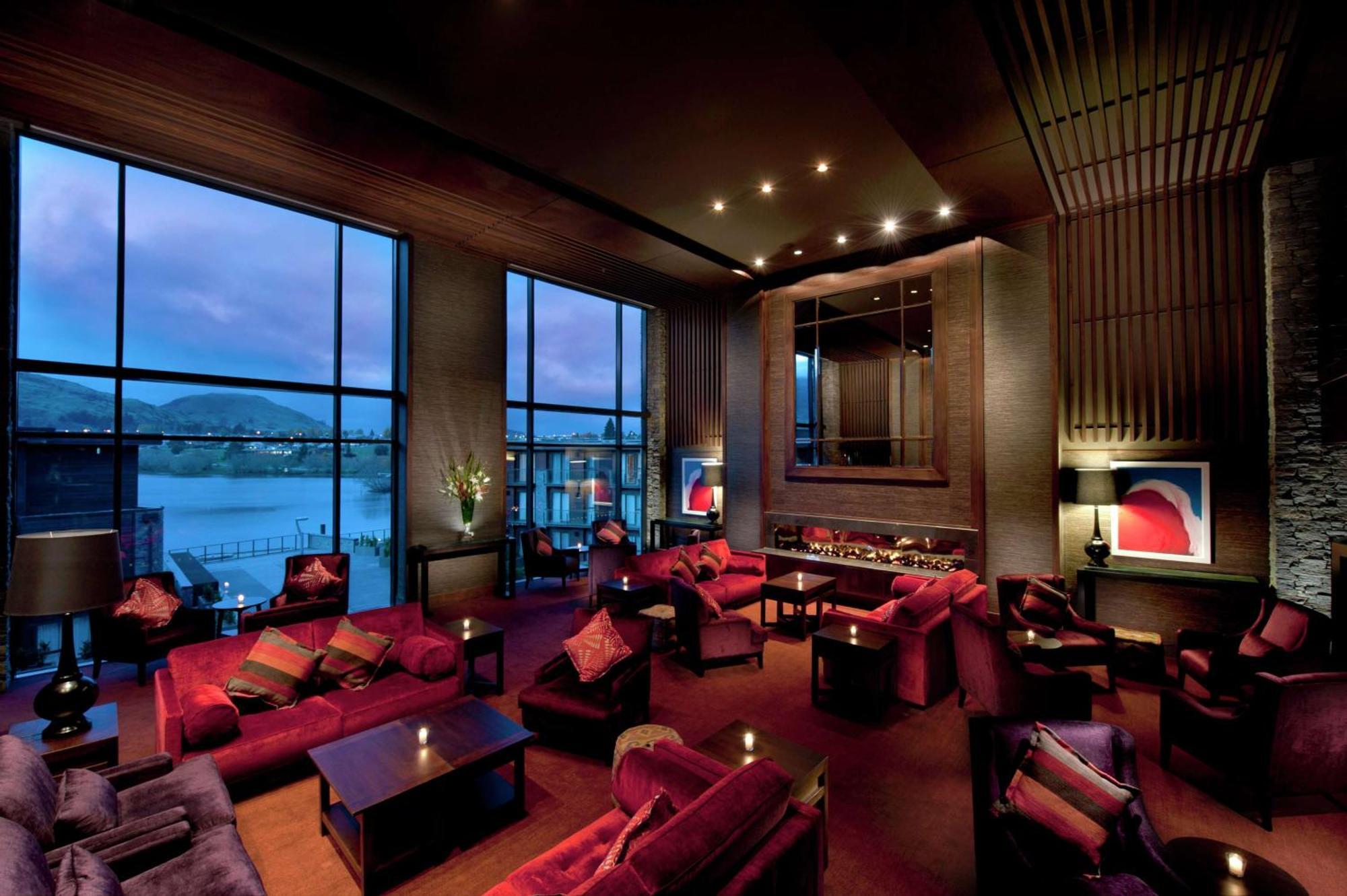 Hilton Queenstown Resort & Spa Resort 5*